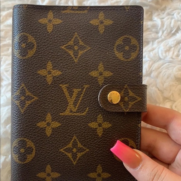 Louis Vuitton Accessories - AUTHENTIC LOUIS VUITTON AGENDA